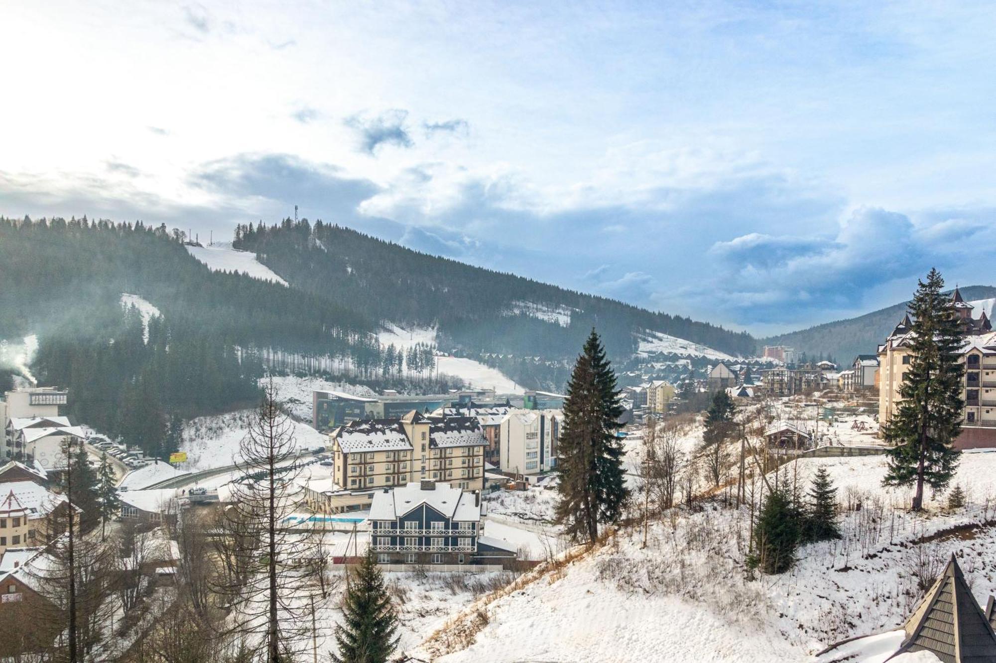 Gold Palace Bukovel Exterior photo